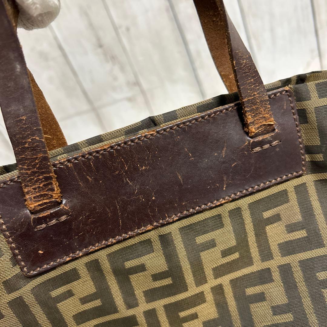 FENDI ズッカ　ロゴ　ハンドバッグ　FF ナイロン　レザー　ブラウン