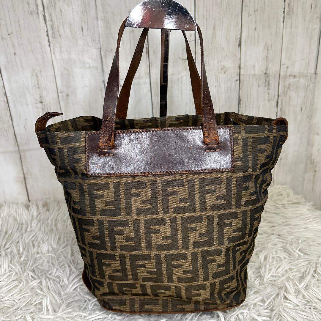 FENDI ズッカ　ロゴ　ハンドバッグ　FF ナイロン　レザー　ブラウン