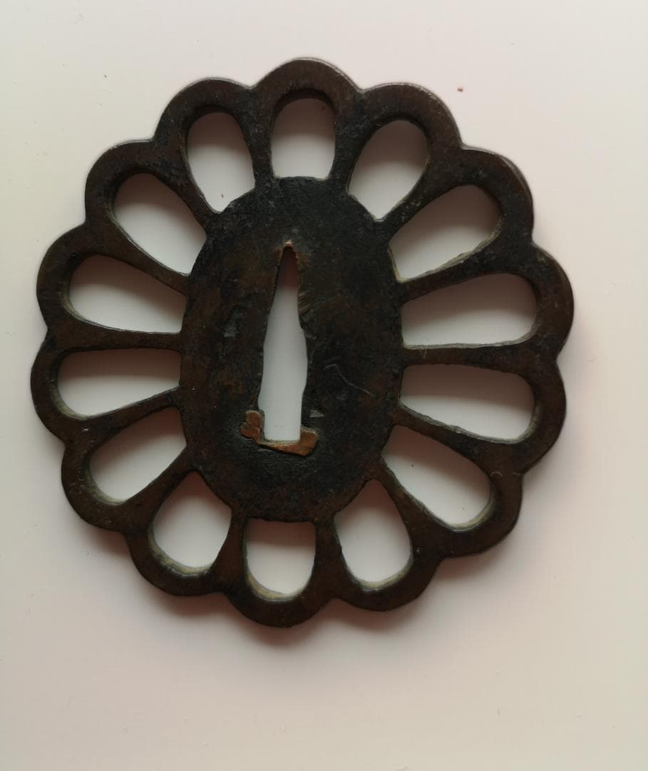 花弁型黒色鉄製刀の鍔3点セット