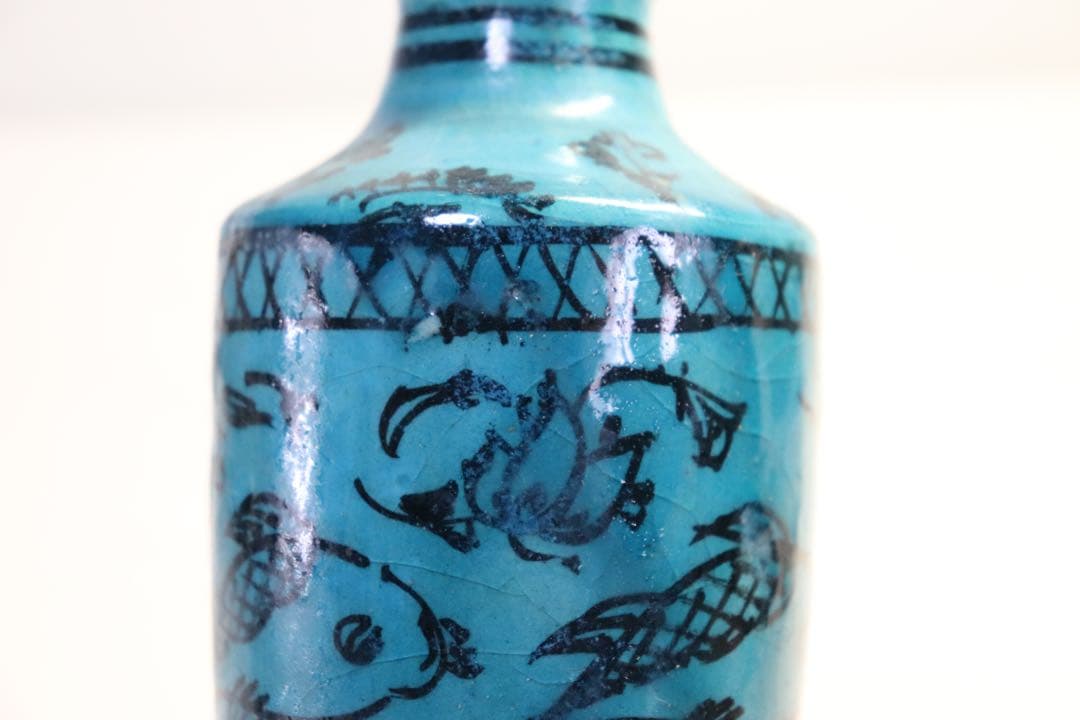 時代　孔雀釉小瓶　魚紋　送料込み0830