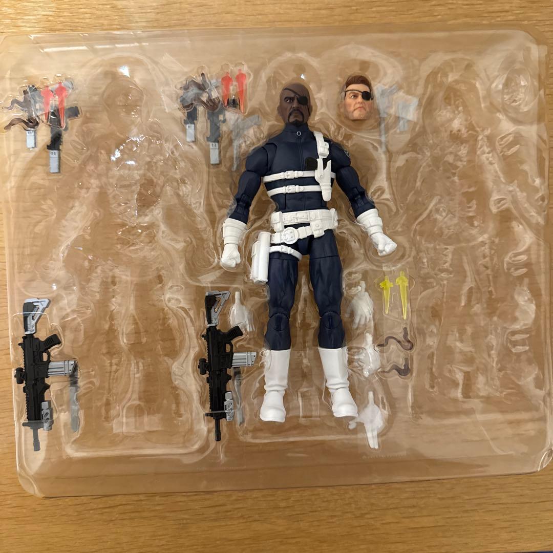 マーベルレジェンド ニック・フューリー フィギュア 3パック版