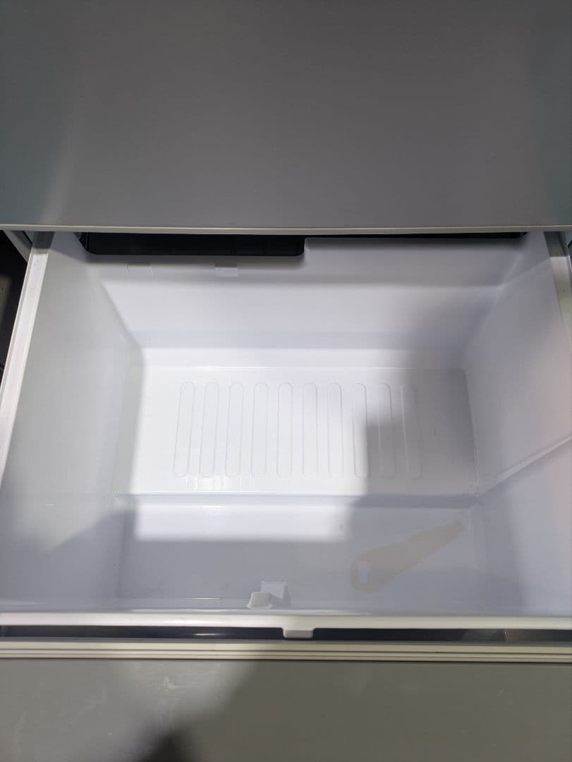 SHARP SJ-W356J-S 冷蔵庫 2022年製 シルバー