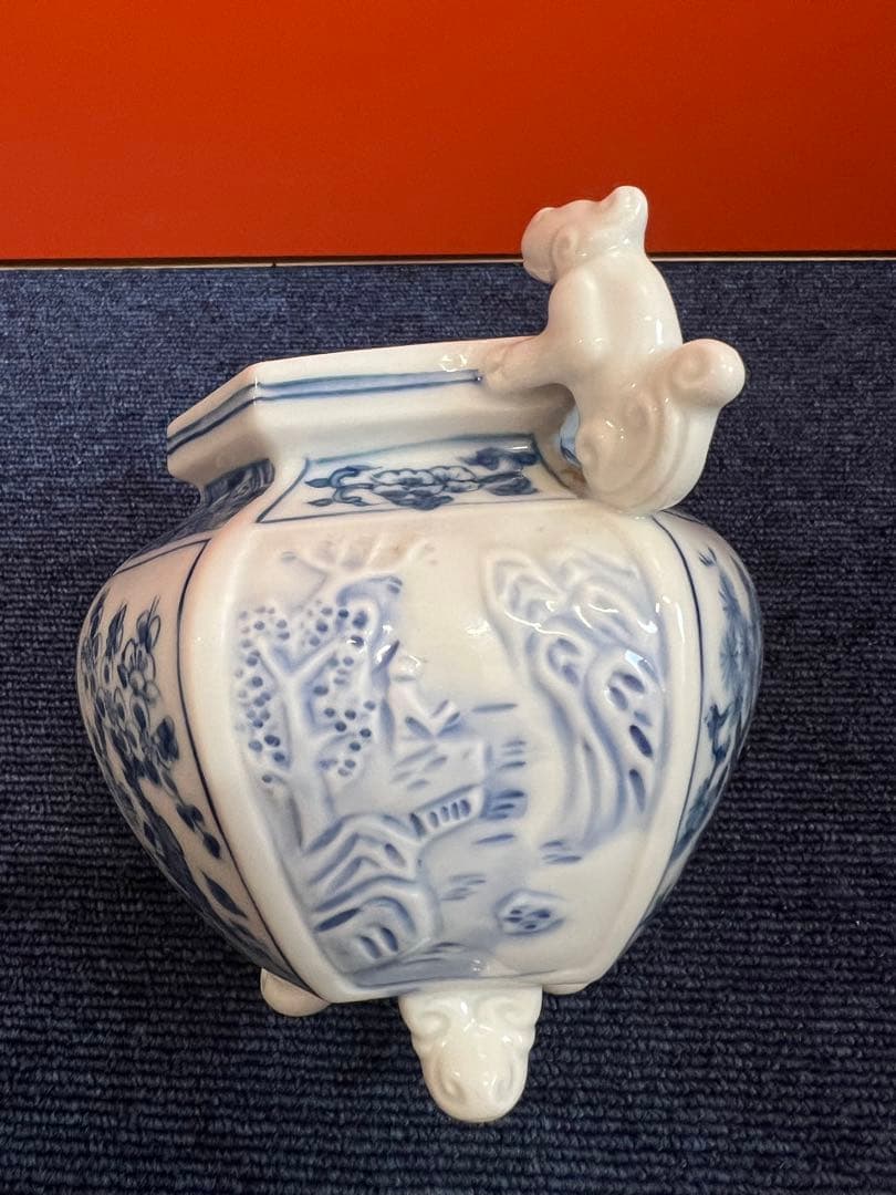 1212  鍋島焼　染付松竹梅　獅子香炉　未使用