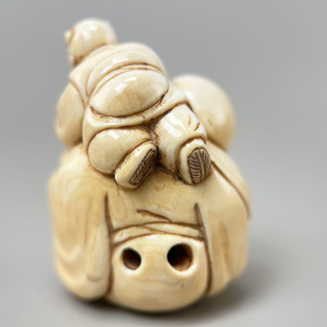 仏像と小僧の彫刻極上根付天然素材アンティーク骨董飾り物古美術置物細密細工