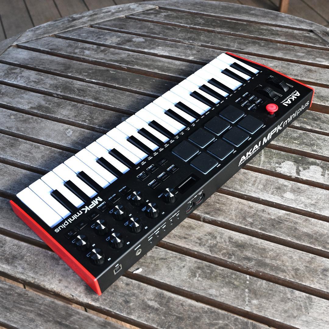 【中古美品】AKAI MPK mini plus USB MIDIキーボード