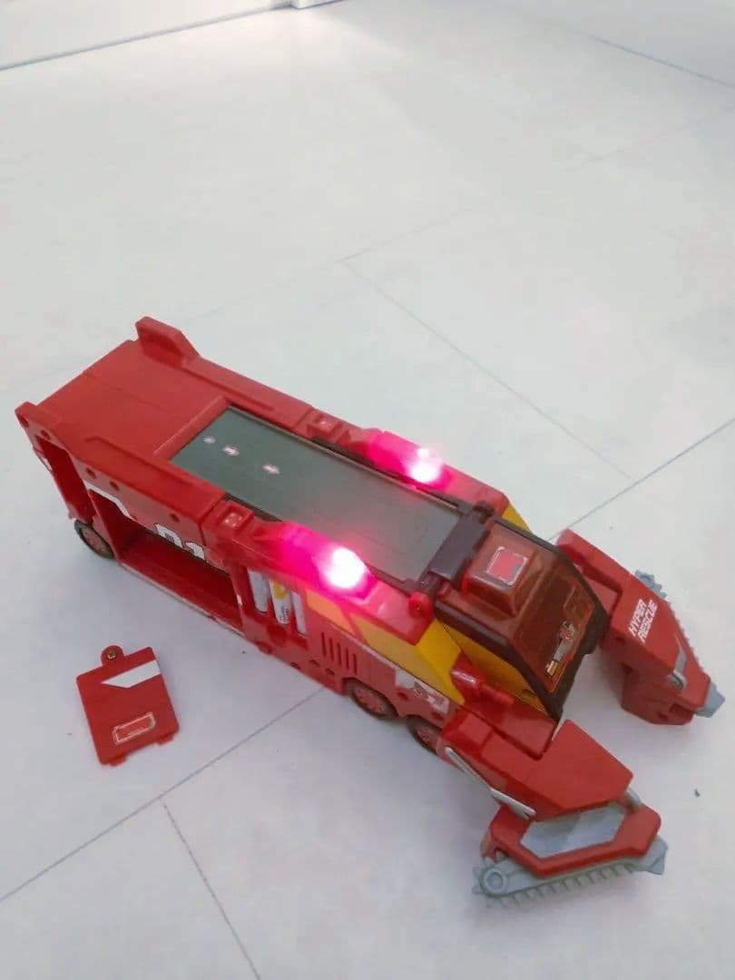 ☆★ハイパーレスキュー・ハイパーブルーポリス・トミカ・隊員・犬★☆ 価格交渉可