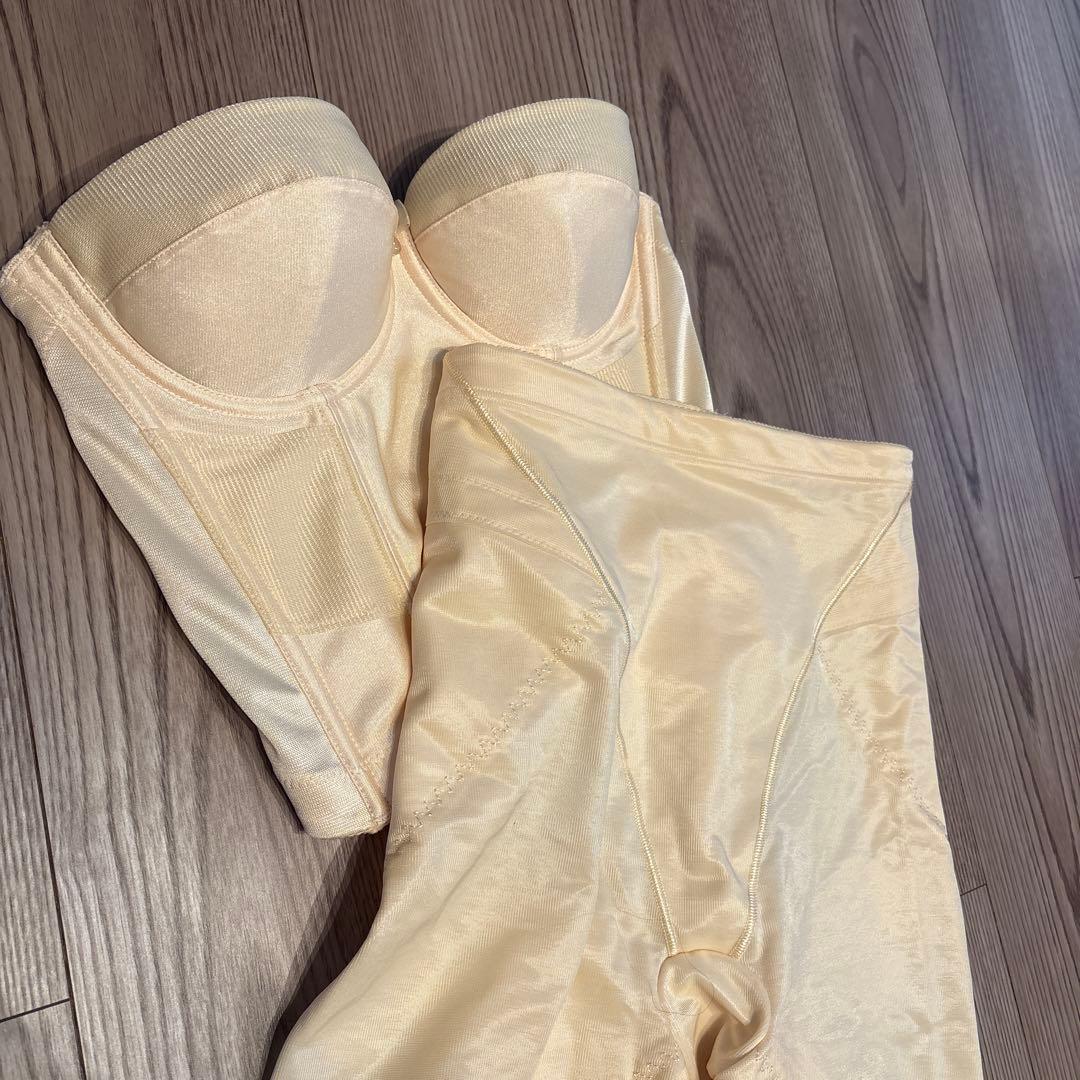 フォーシスアンドカンパニー D70 ブライダルインナー