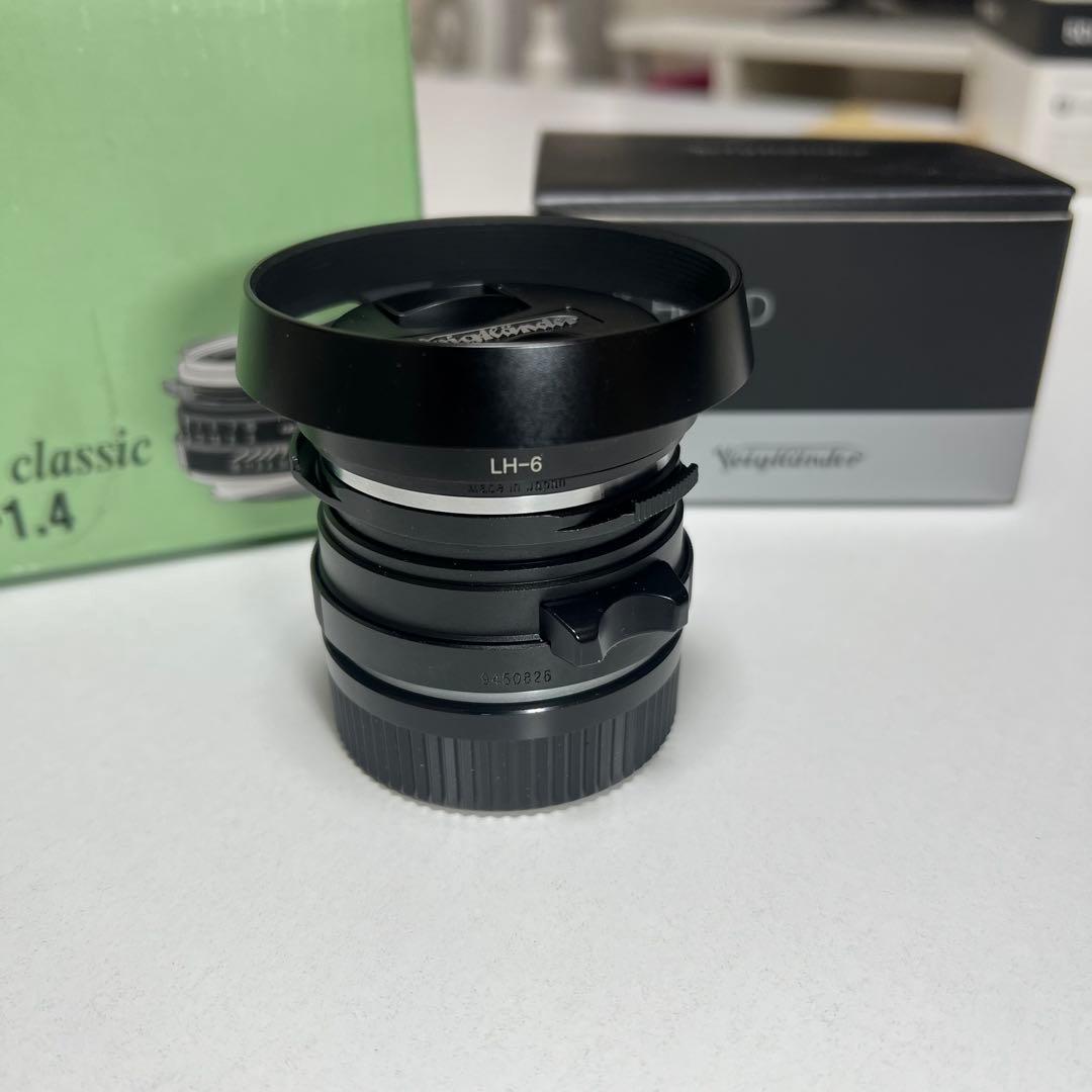 NOKTON classic 40mm F1.4 SC VM フード付