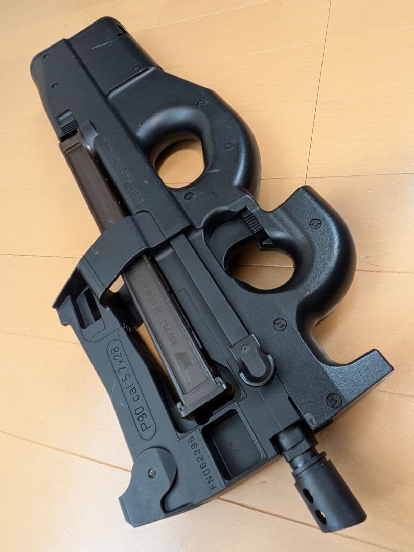 マルイ　p90 電動ガン　ダットサイト欠品