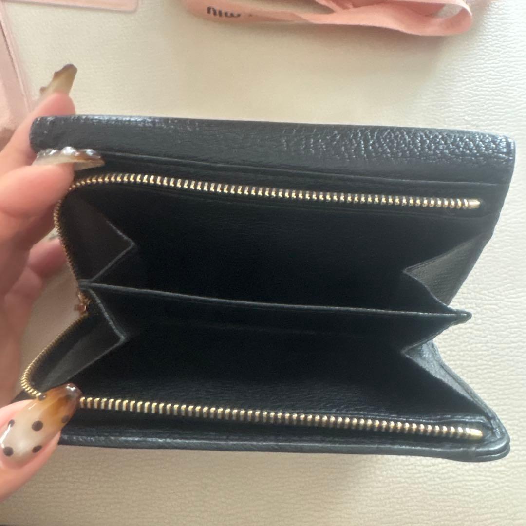 miu miu 黒 三つ折り財布 付属品あり