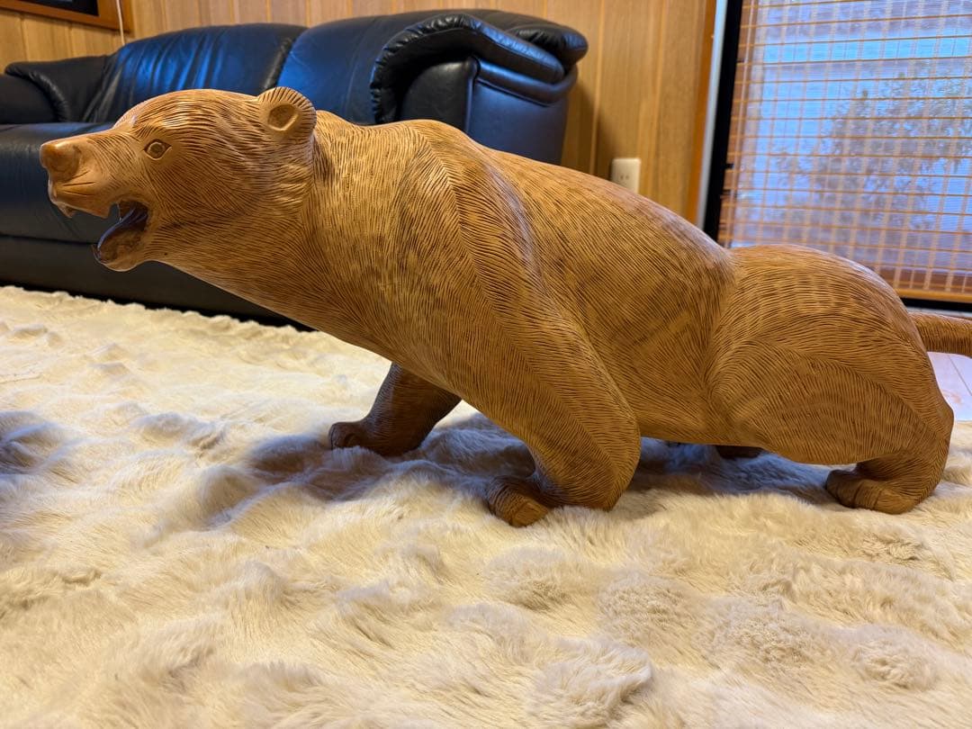 木製熊彫刻