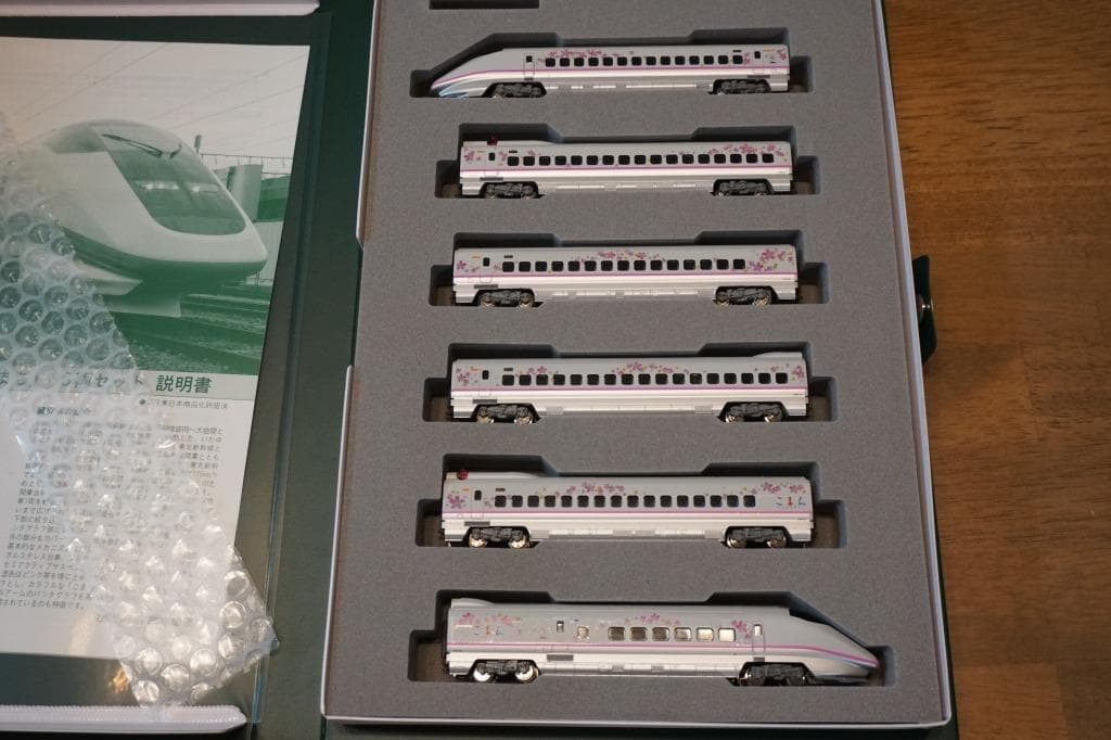 KATO E3系　秋田新幹線　30周年記念　桜ラッピング仕様　6両編成セット