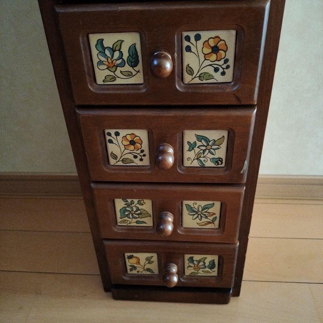 花柄の木製引き出し 9個