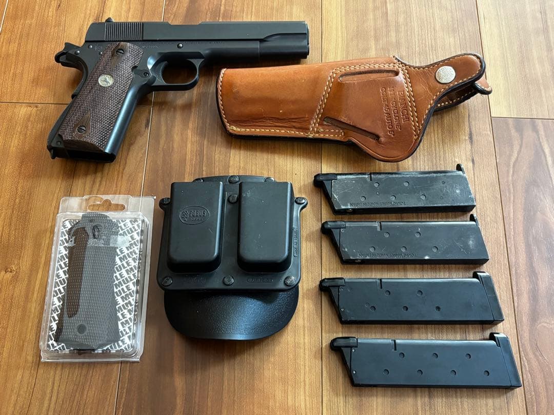 東京マルイ　M1911 コルトガバメント　ガスガン ビアンキレザー ホルスター