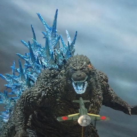 電車・震電付！一番くじ ゴジラ−1.0 A賞を背びれ発光イメ－ジへ再塗装 元箱有