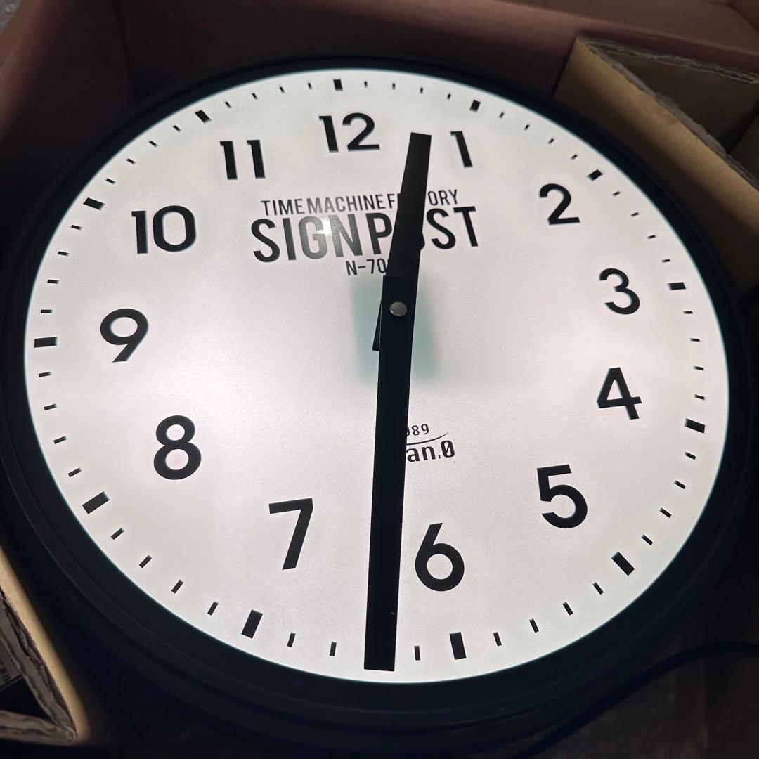 美品【廃盤商品】インターフォルム　壁掛け時計　ブラック黒　ライト　照明付き