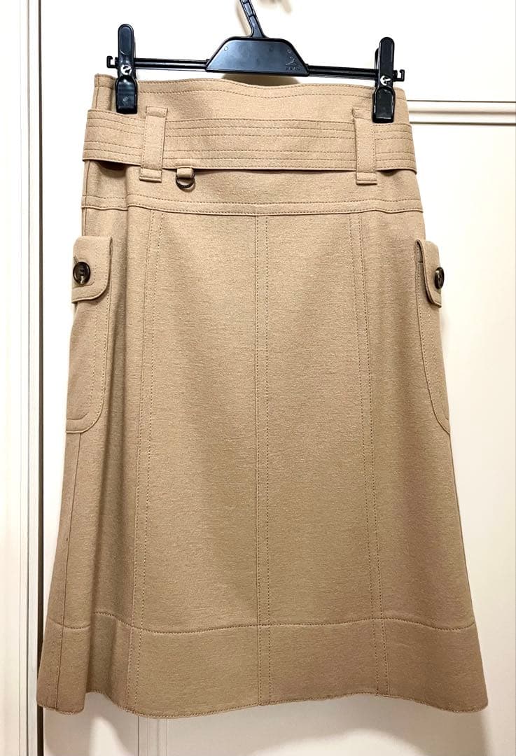 バーバリー三陽商会ベージュウールスカート未使用