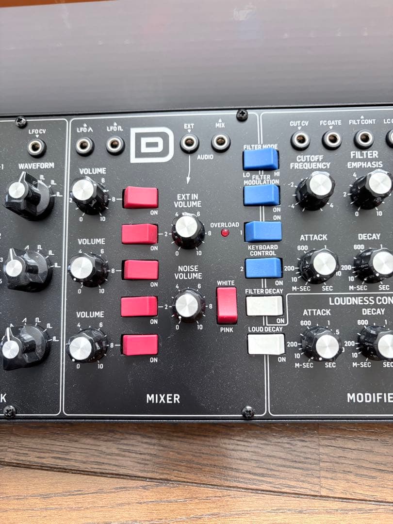 ベリンガー　Behringer Model-D