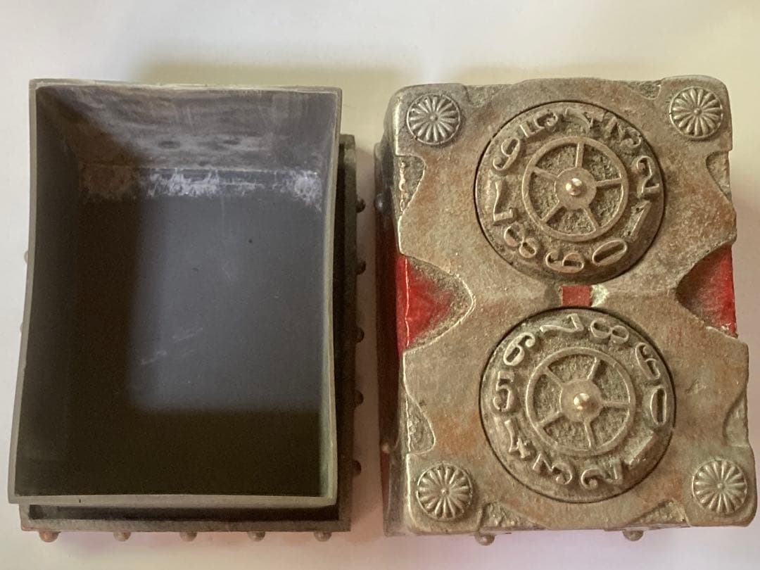 海外製ハンドメイドデッキケース