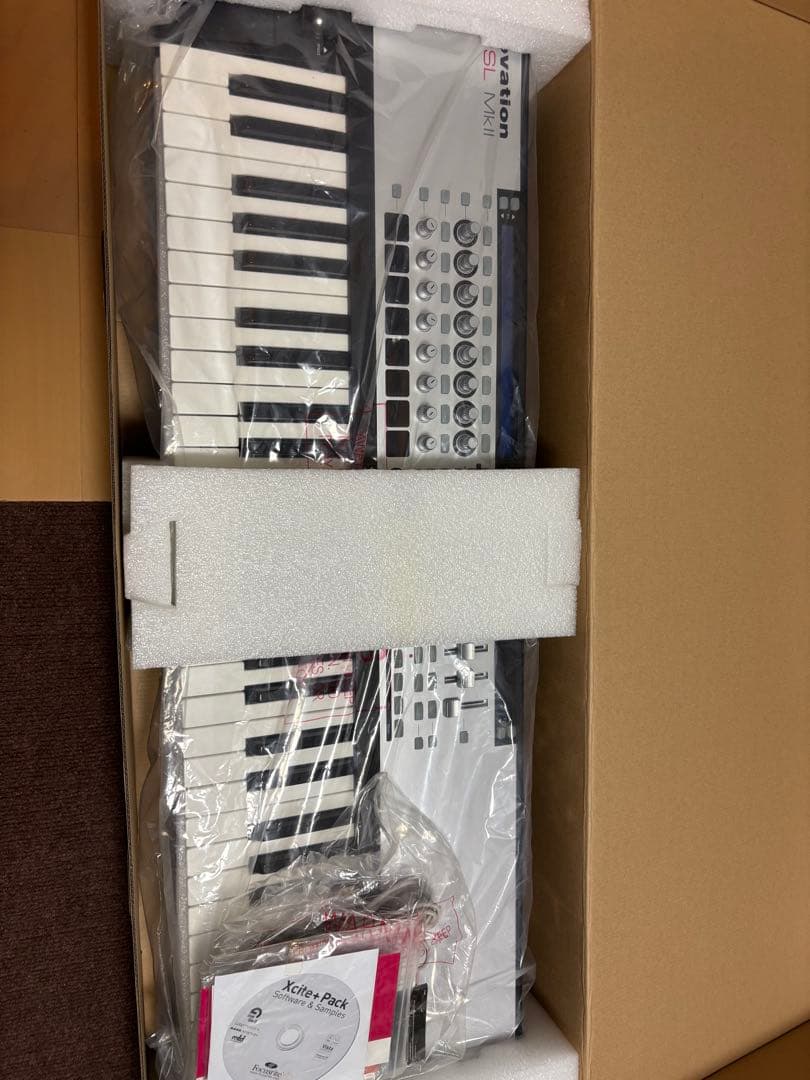 Novation SL MkII 61鍵 MIDIコントローラー