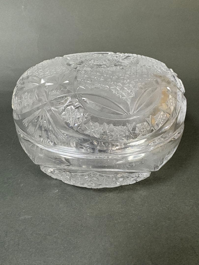 オールドバカラ切子装飾蓋物