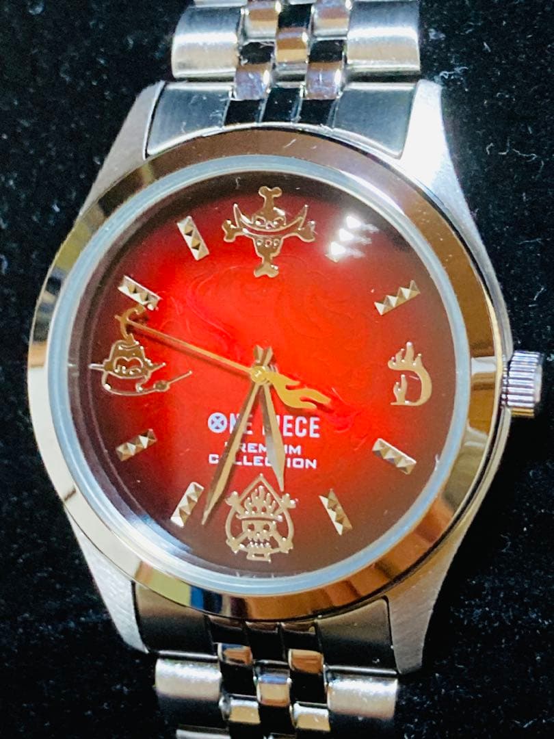 【中古】ワンピース　火拳のエース 炎の記憶 限定版公式メモリアルウォッチ