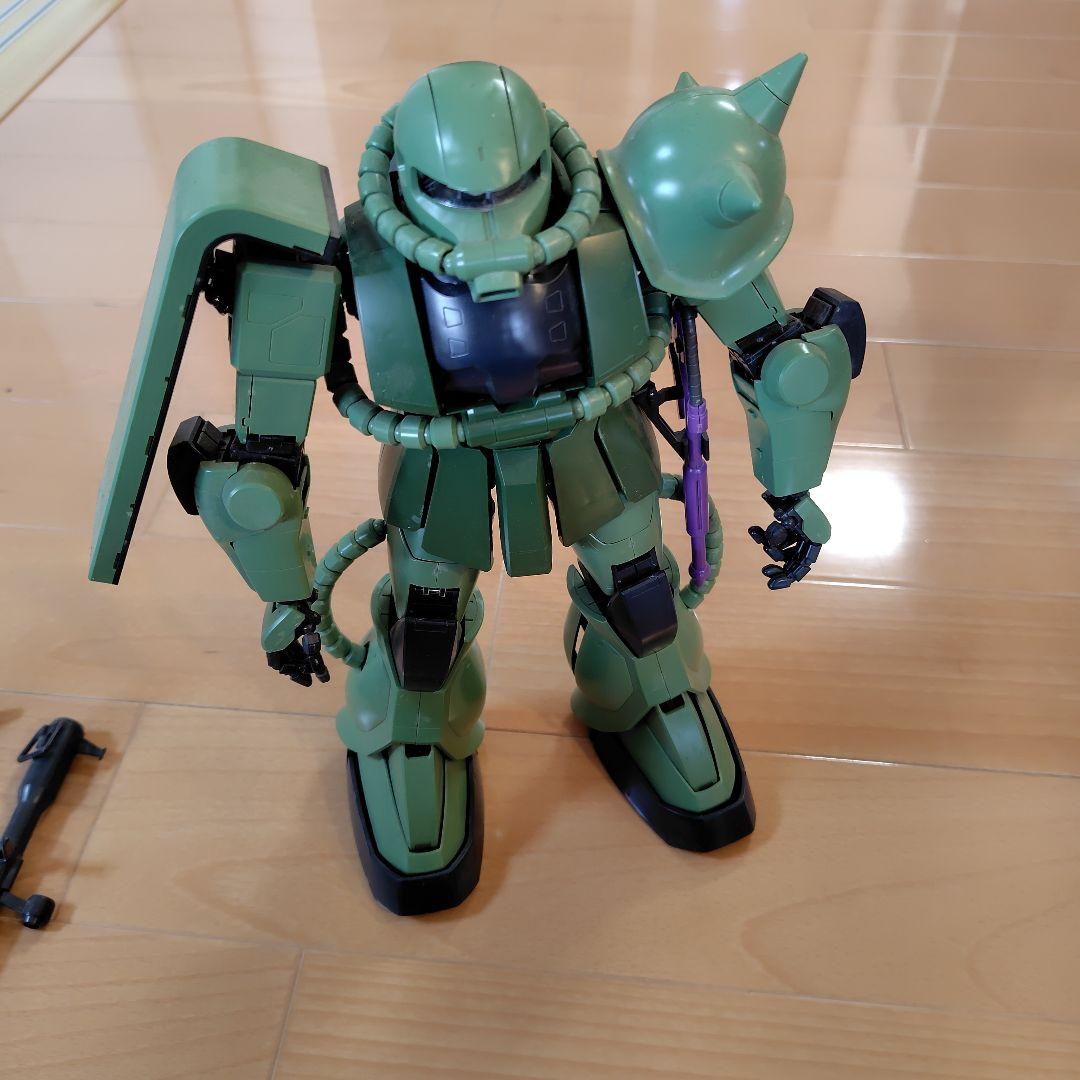 ガンプラ　PGザクⅡ完成品