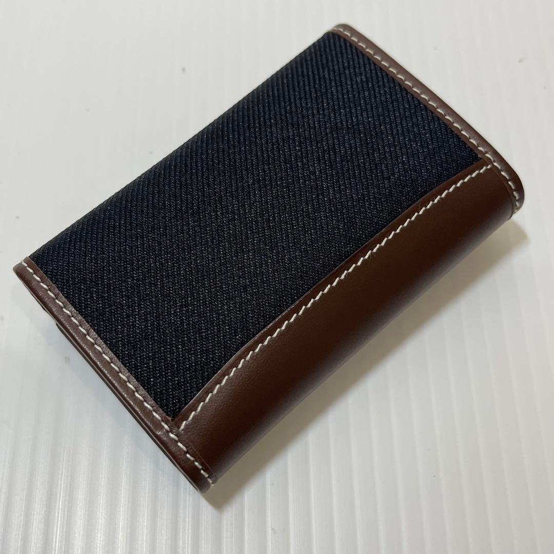 新品未使用【ハンティングワールド】6連キーケース ブラックサファリ