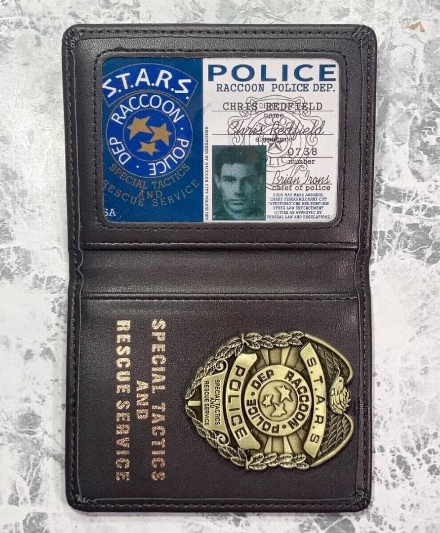 「バイオハザード　クリス・レッドフィールドの警察手帳 ブラウン」jo-db