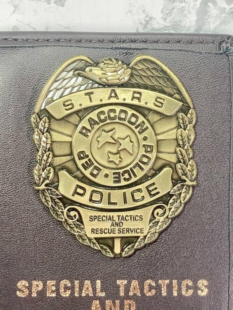 「バイオハザード　クリス・レッドフィールドの警察手帳 ブラウン」jo-db