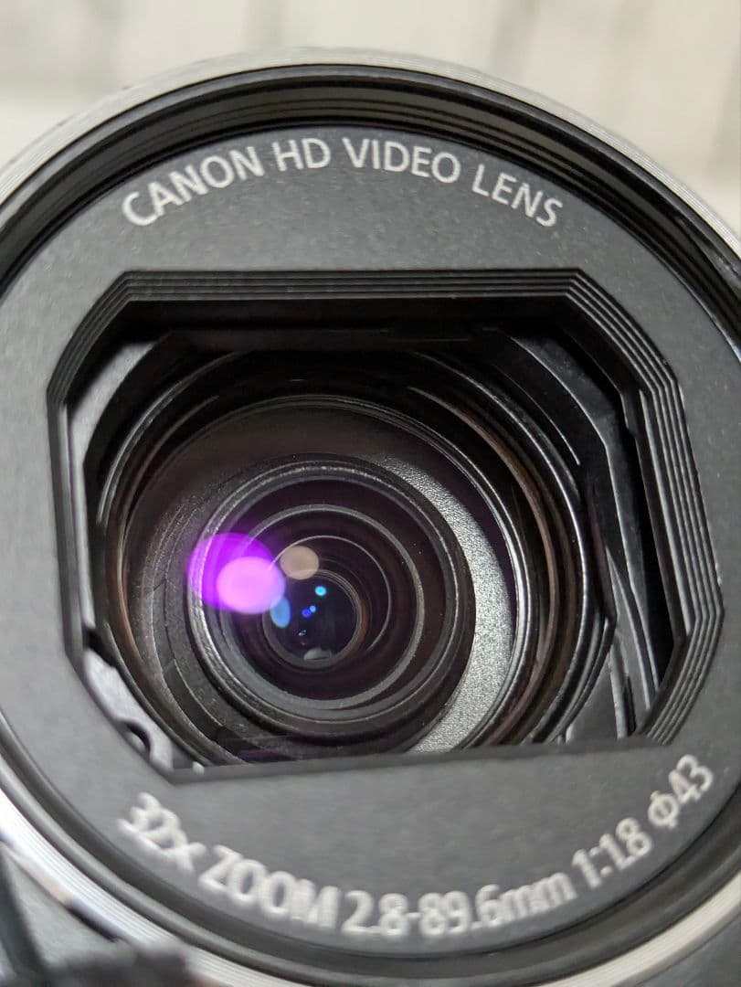 【美品】Canon　iVIS HF R800　ホワイト　SDカード付き