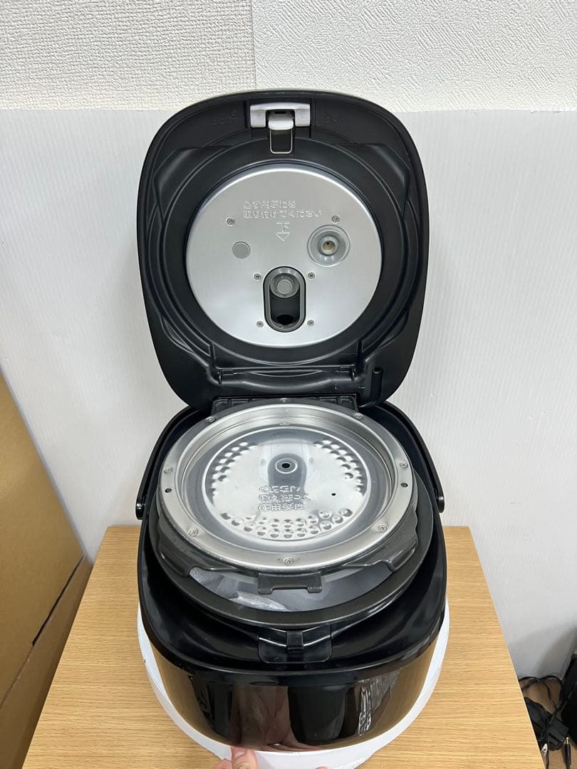 TOSHIBA 東芝 IHジャー炊飯器 RC-BK10VRR 2021年製
