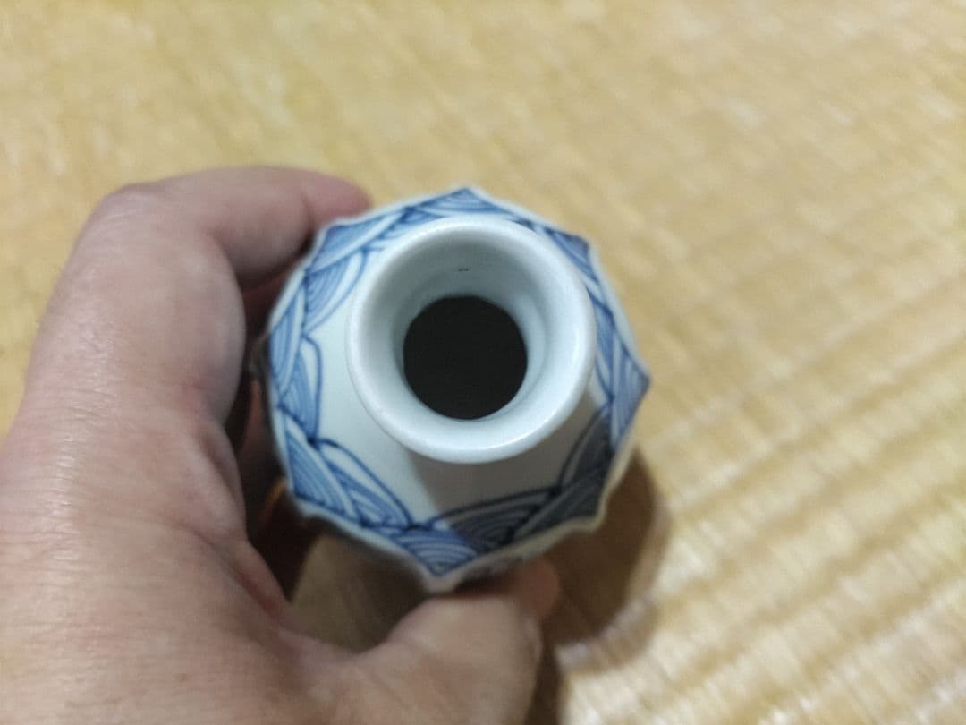 加藤静允　初期伊万里写　徳利（160cc）福寿・松絵・青海波・鎬削り