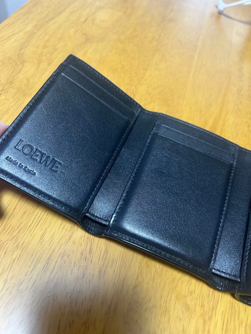 LOEWE 三つ折り財布 黒 レザー