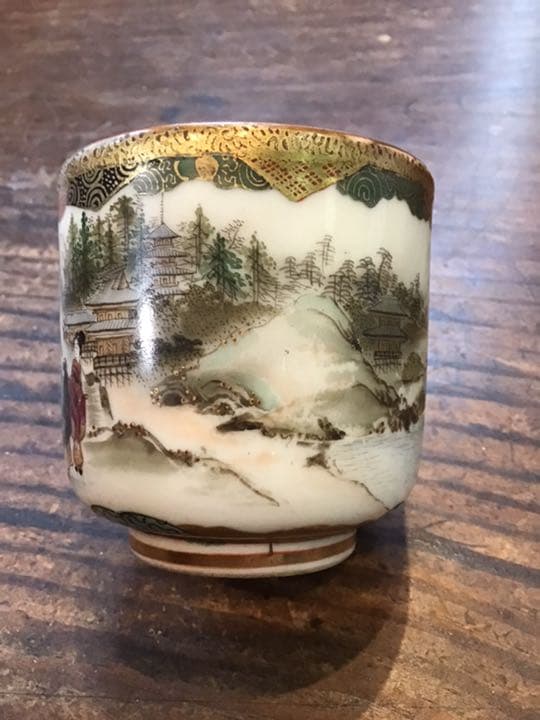 細密画富士山風俗画湯呑　明治期　九谷焼