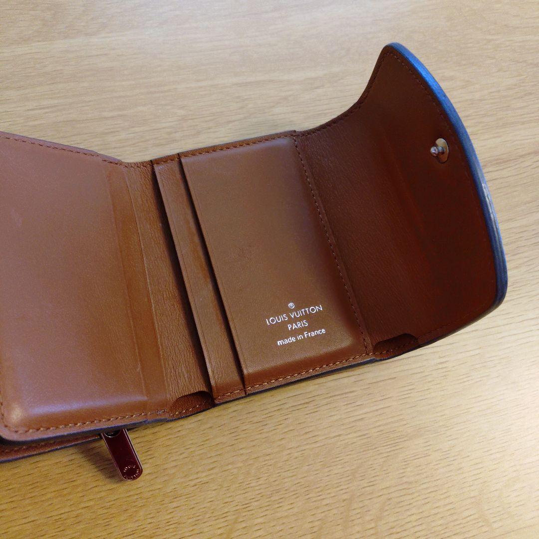 Louis Vuitton マヒナ　三つ折り財布