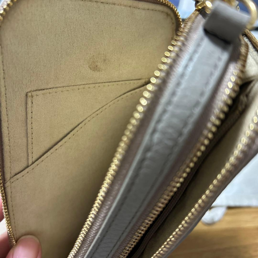 ATAO アタオアミュレット　グレー レザー ショルダーバッグ タッセル付き