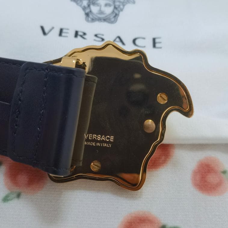 VERSACE ラ メドゥーサ レザー ベルト 110cm