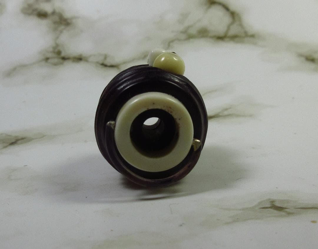 日本妖怪・お化け 「希少銘木・破れ提灯お化け」　　 緒締め 根付・提げ物