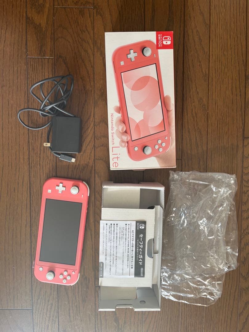 Nintendo Switch Lite ピンク 本体