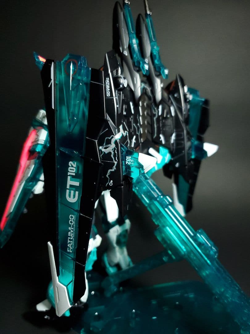 MGガンプラ ジャスティスガンダム 全塗装 クロスコントラスト　初音ミクカラー