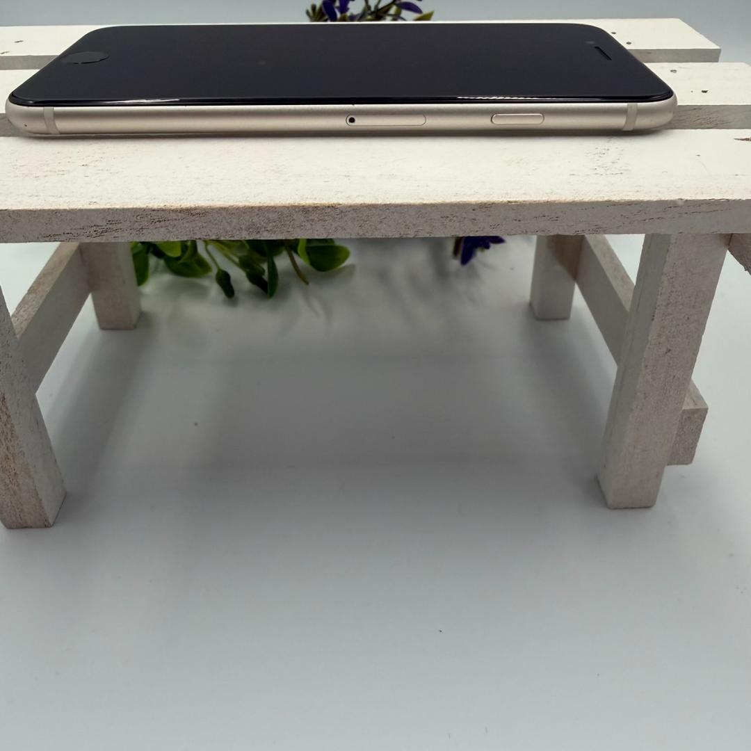 iPhone SE第3世代 64GB スターライト 319