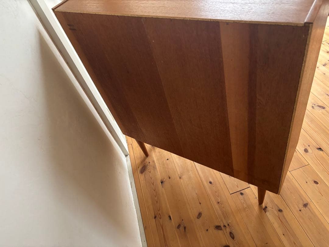 北欧ヴィンテージ　デンマーク　チーク　キャビネット