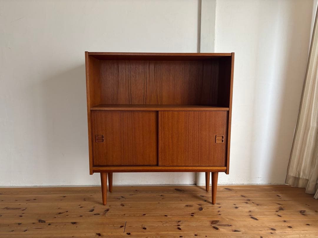 北欧ヴィンテージ　デンマーク　チーク　キャビネット