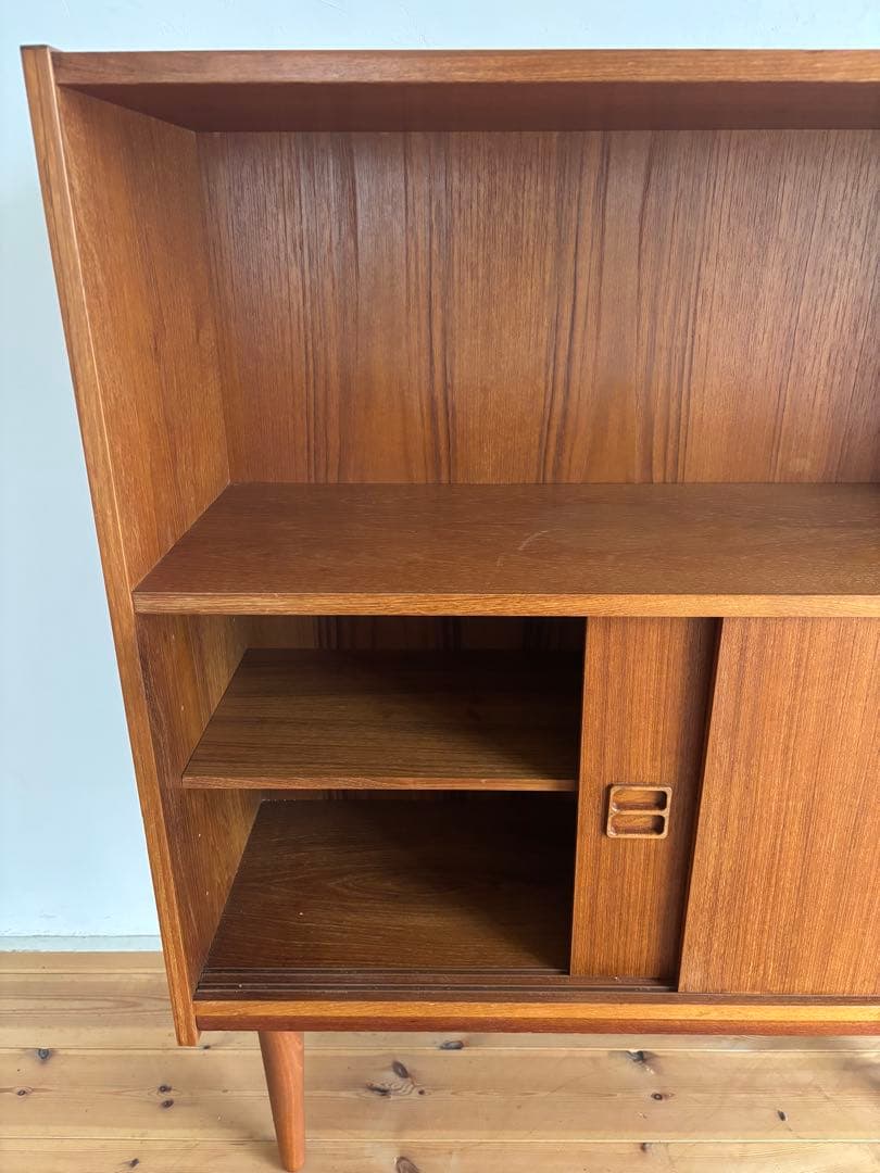 北欧ヴィンテージ　デンマーク　チーク　キャビネット