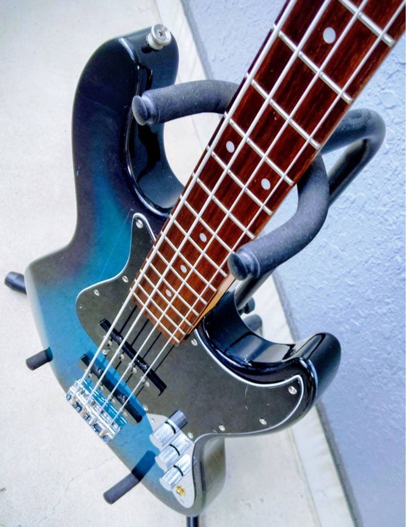 ベース BUCCHUS Universe series Jazz BASS