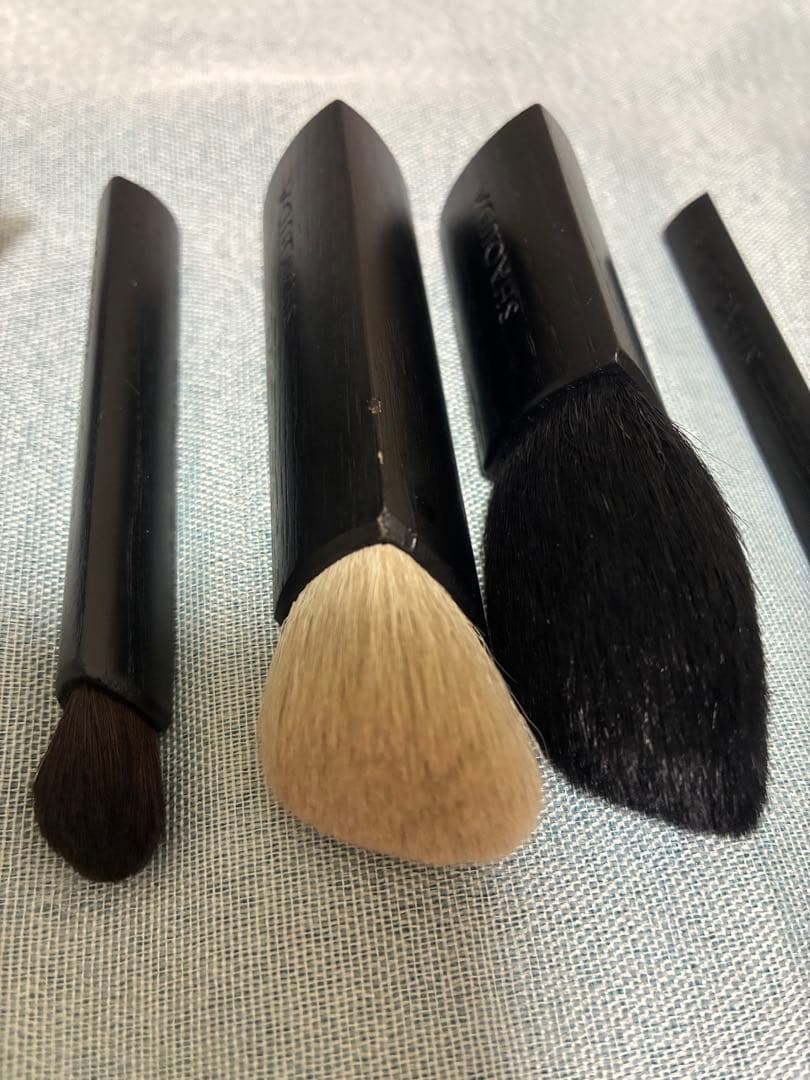 シャクダ メイクブラシ４本ケース付き