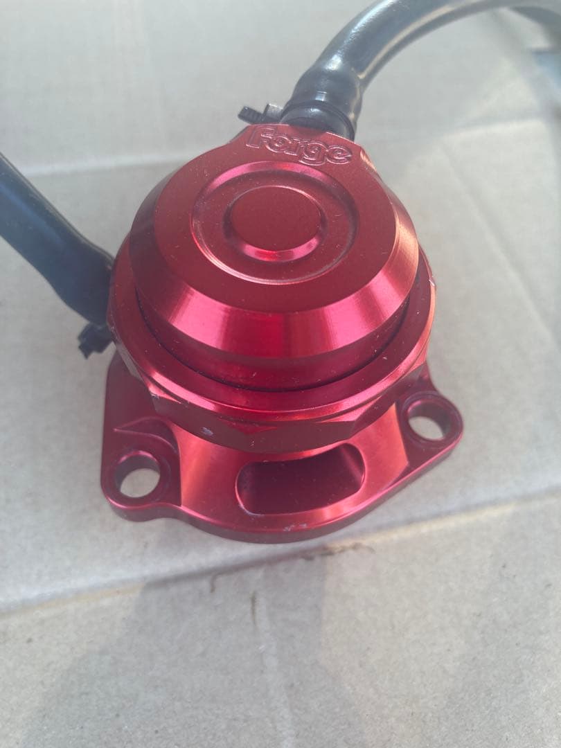 Forge Motorsport ディバーターバルブ レッド
