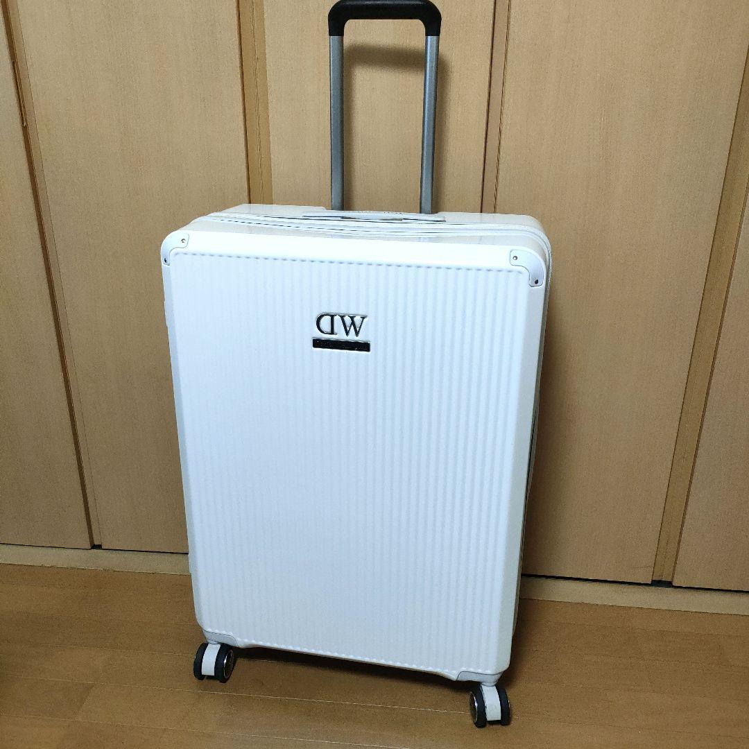 半額以下！未使用✨Daniel Wellington キャリーケーススーツケース