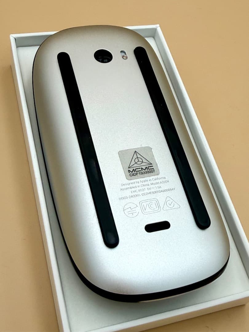 【美品】Apple Magic Mouse (USB-C) ブラック A3204